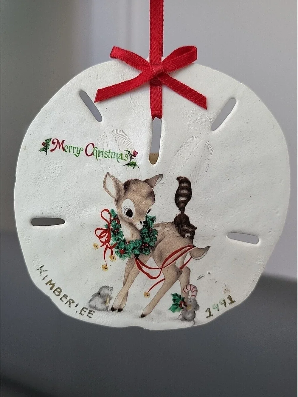 Vtg Christmas Ornament 1991 Plays Christmas Tunes Handpainted Sand Dollar Forest